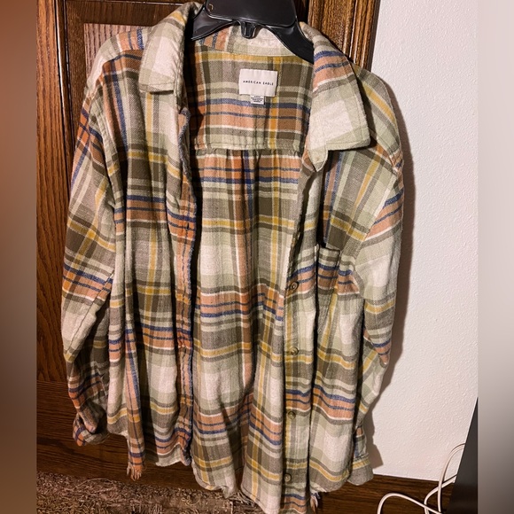 Bundle of clothes!! about 30 pieces here. good brands only worn a few times! :) - Picture 12 of 12